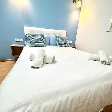 Pamis Apartament Sants, Barcelona Exteriör bild