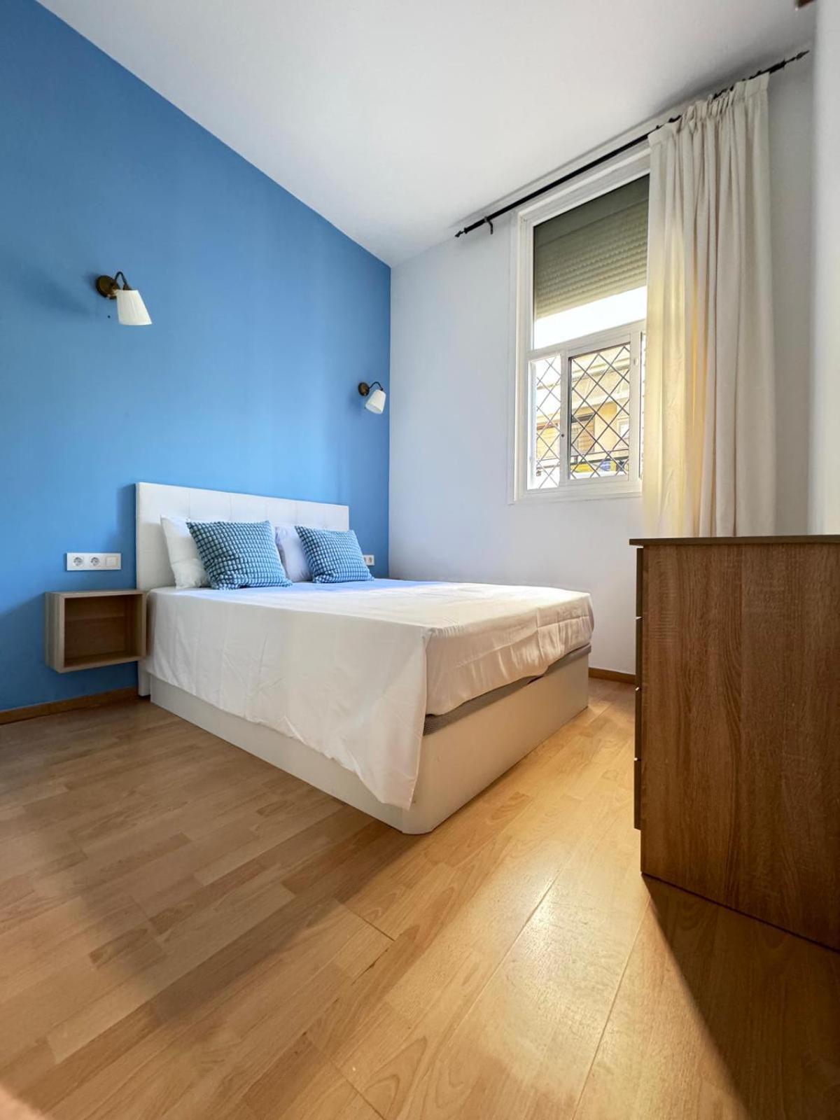 Pamis Apartament Sants, Barcelona Exteriör bild