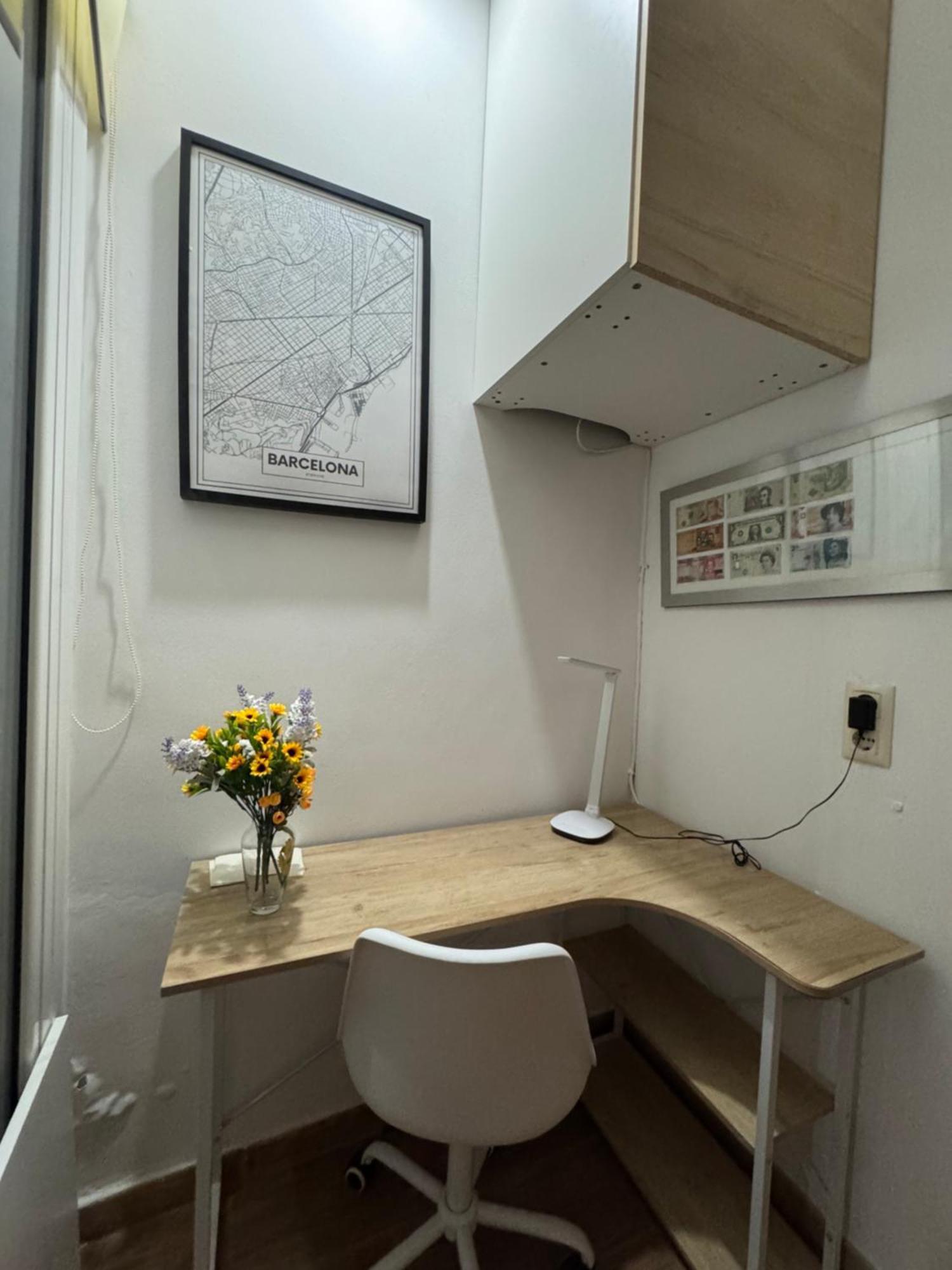 Pamis Apartament Sants, Barcelona Exteriör bild